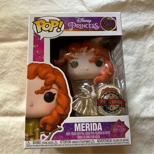FUNKO POP 324 Disney Exclusive Collection Merida With Pin